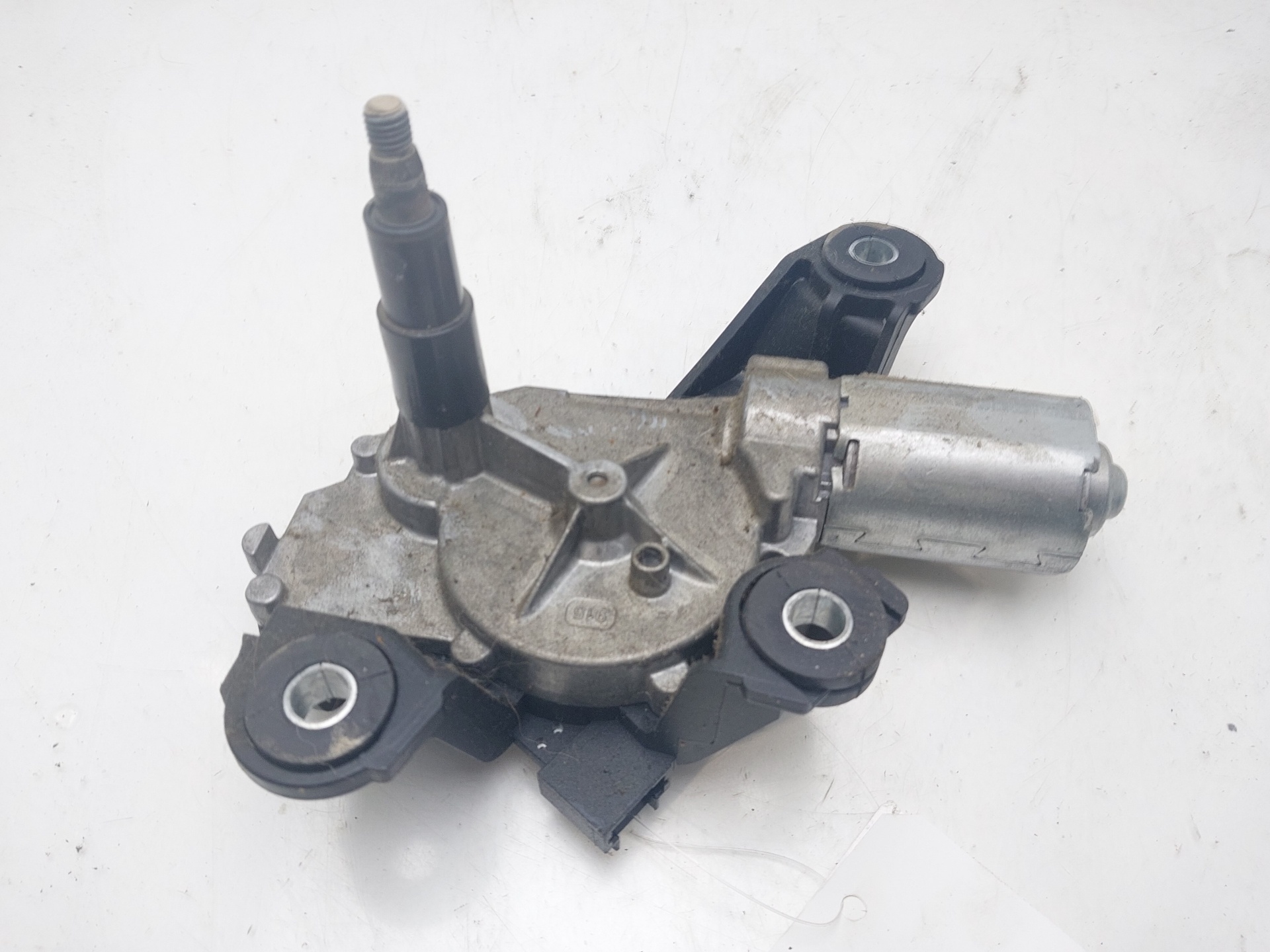 NISSAN Qashqai 1 generation (2007-2014) Bagāžas nodalījuma loga tīrītāja motorīts 28710JD000 22596317