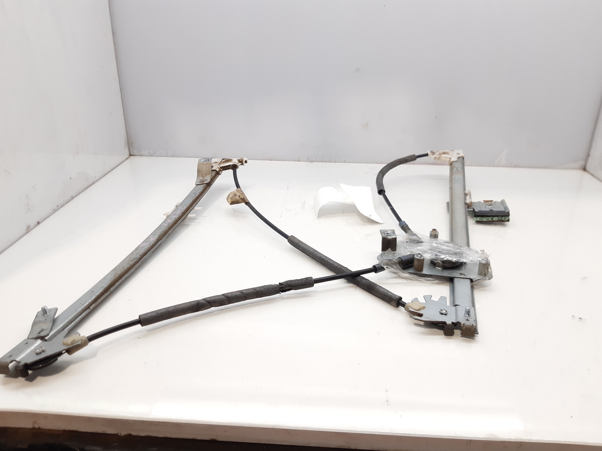 Elevalunas delantero derecho 204D4 51333448250 de Bmw X3 (e83) 2004-2007 150 CV