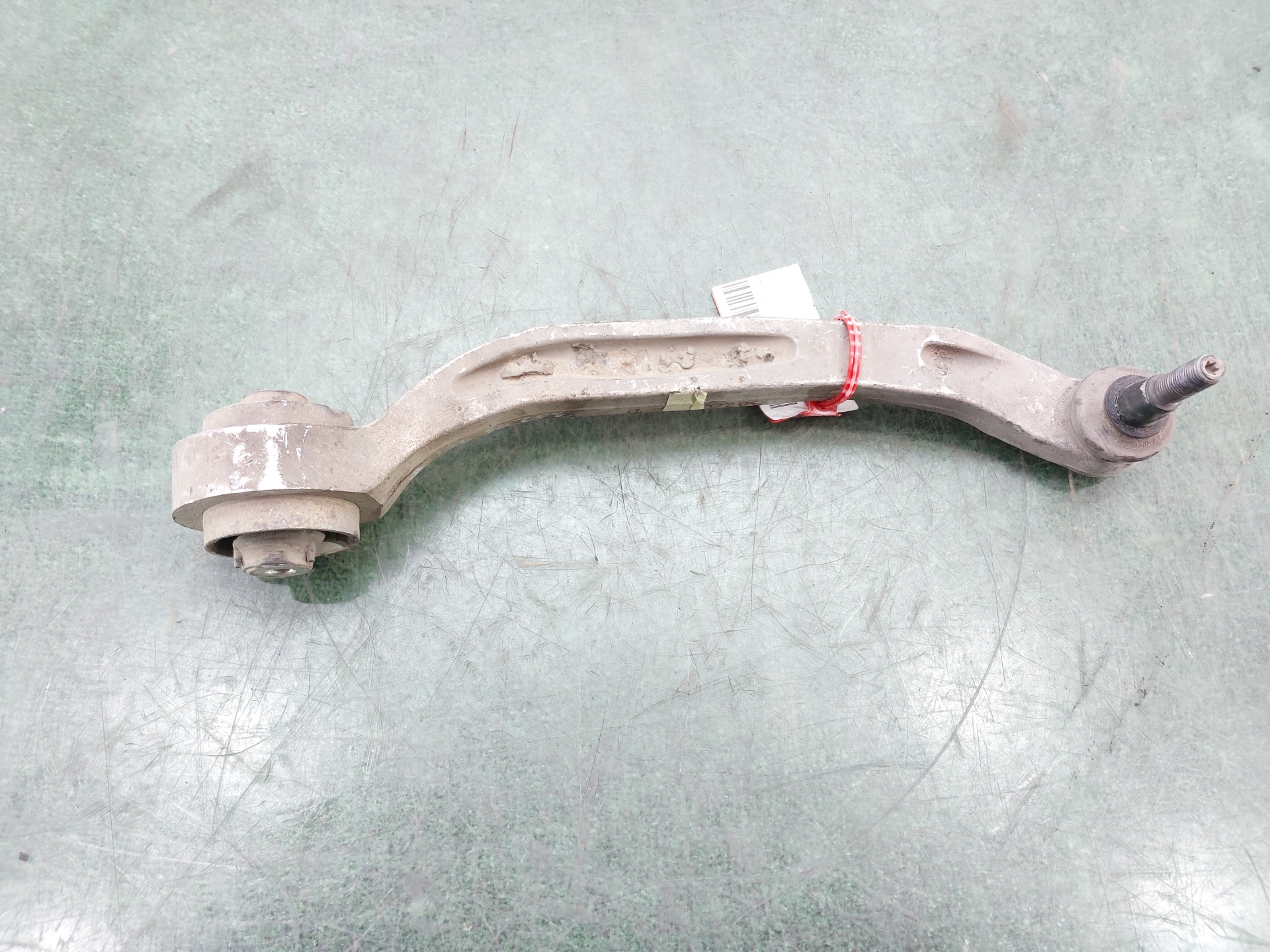 DODGE A6 C6/4F (2004-2011) Braț de control inferior dreapta față 4F0407694H 20664240