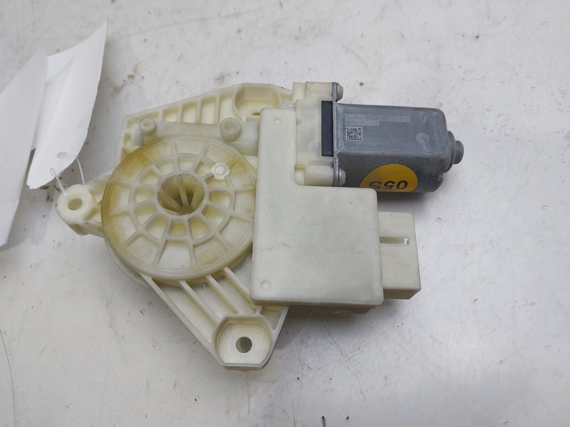 SEAT Toledo 4 generation (2012-2020) Rear Left Door Window Control Motor 5JA959811F 25370343