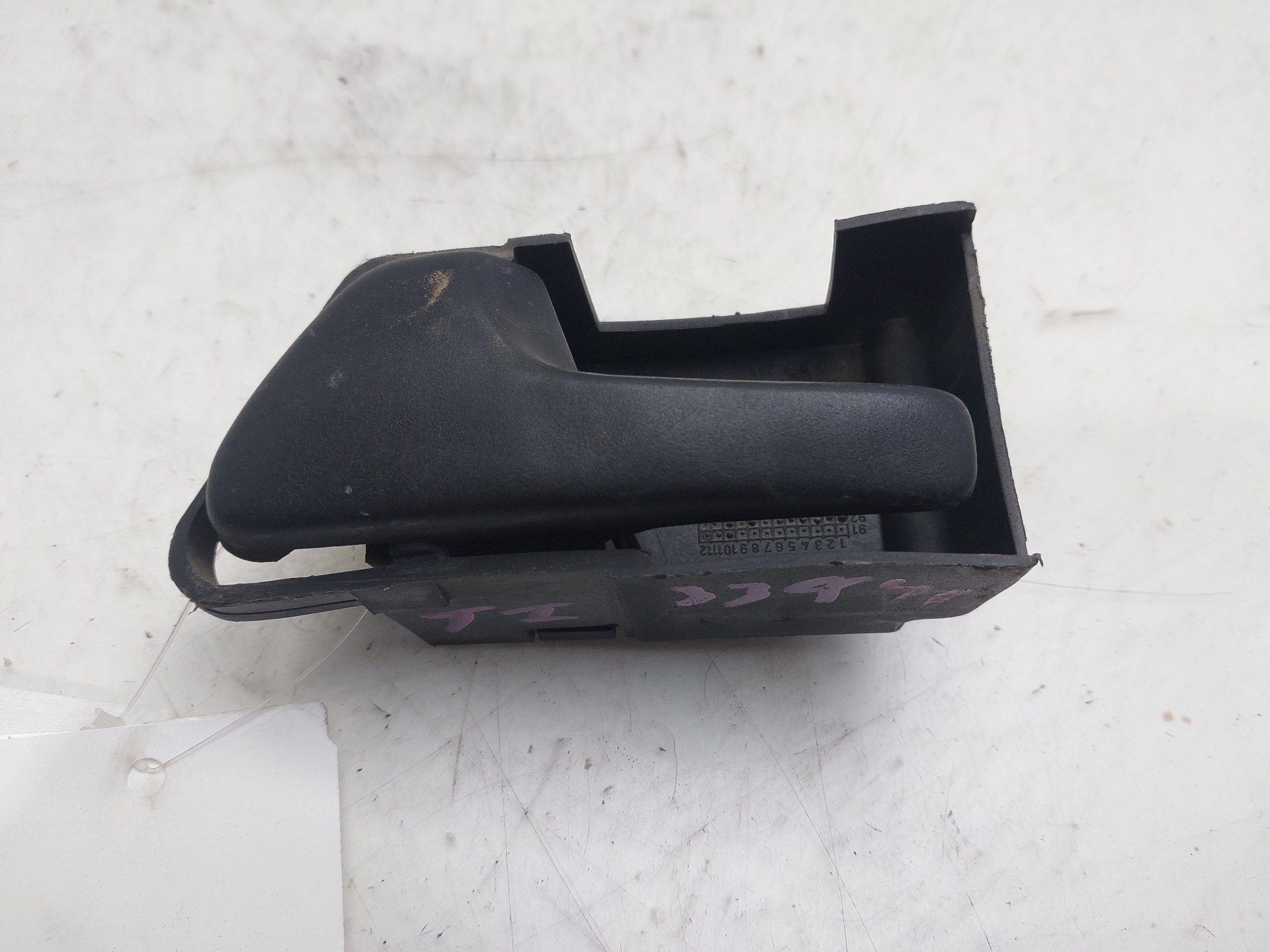 VOLKSWAGEN Vento 1 generation (1992-1998) Front Left Door Interior Handle Frame 1H0837235 23638493