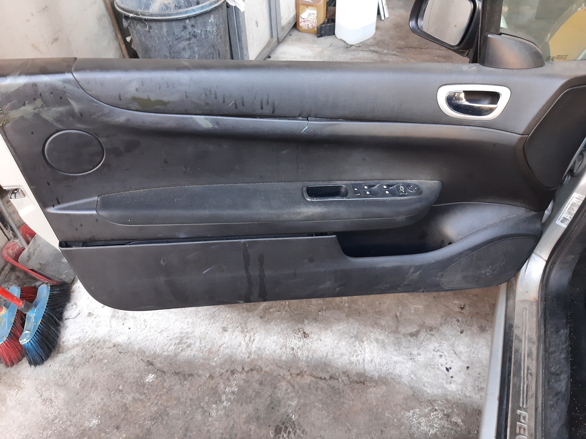 PEUGEOT 307 1 generation (2001-2008) Left Side Sun Visor 8143HL 23075020