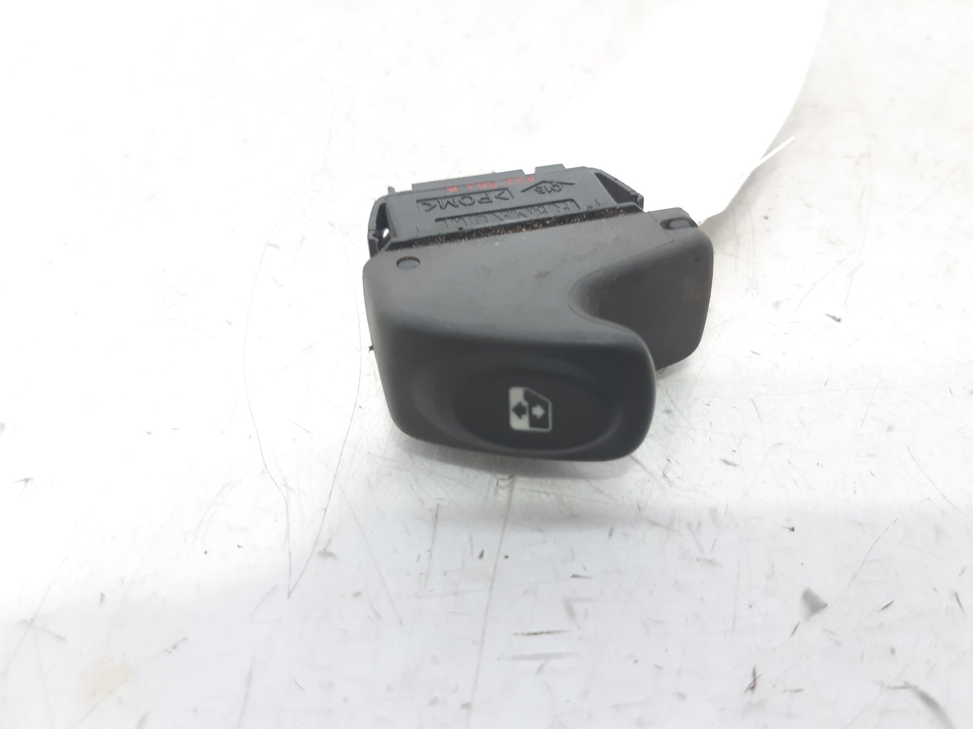 RENAULT Megane 1 generation (1995-2003) Front Right Door Window Switch 7700432962 21011831