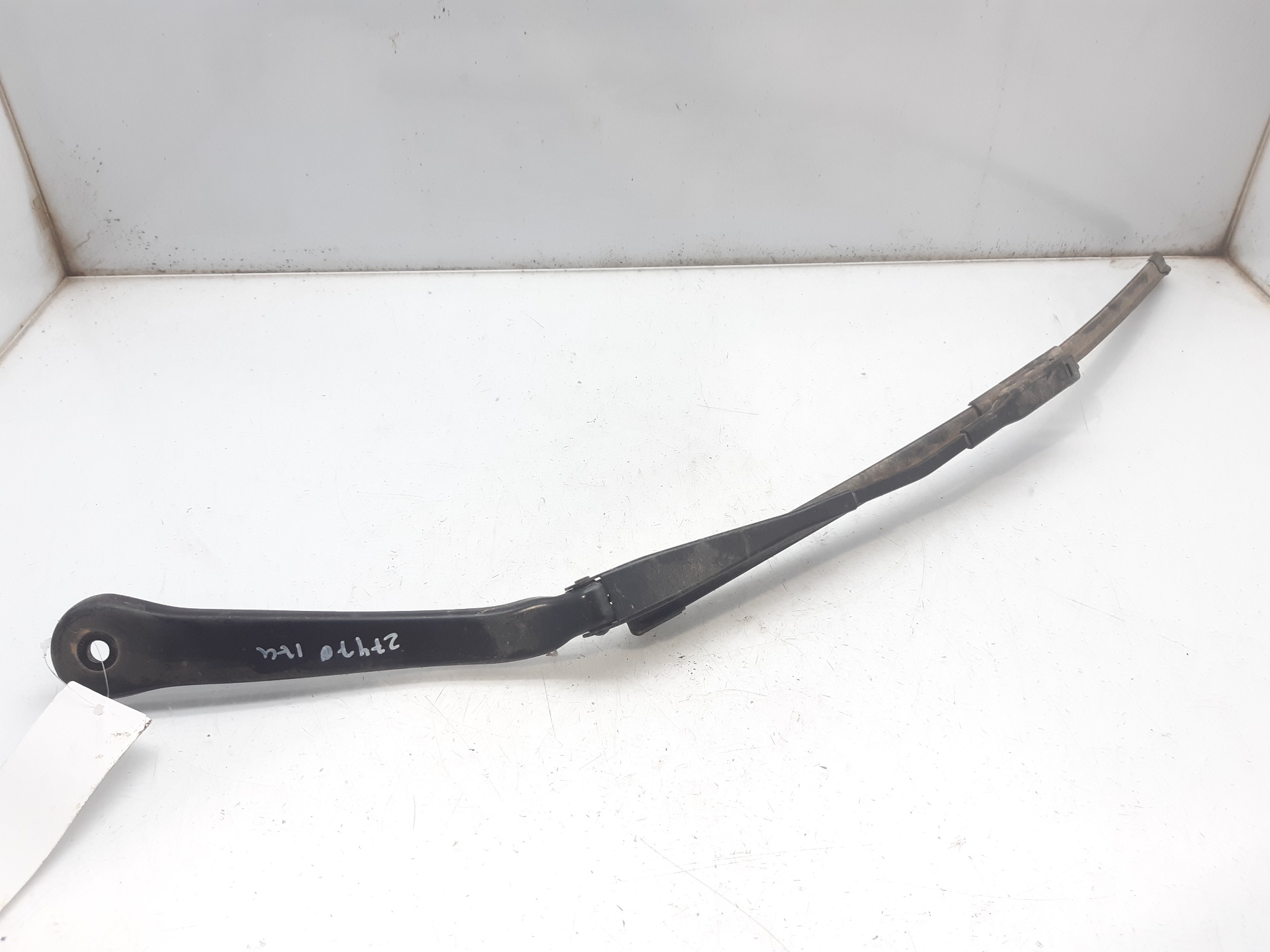 BMW 3 Series E90/E91/E92/E93 (2004-2013) Front Wiper Arms 61617253386 24050664