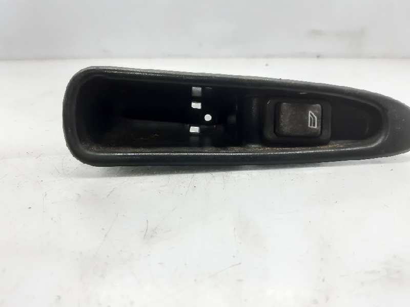 VOLVO S40 1 generation (1996-2004) Кнопка стеклоподъемника передней правой двери 30613562 24126977