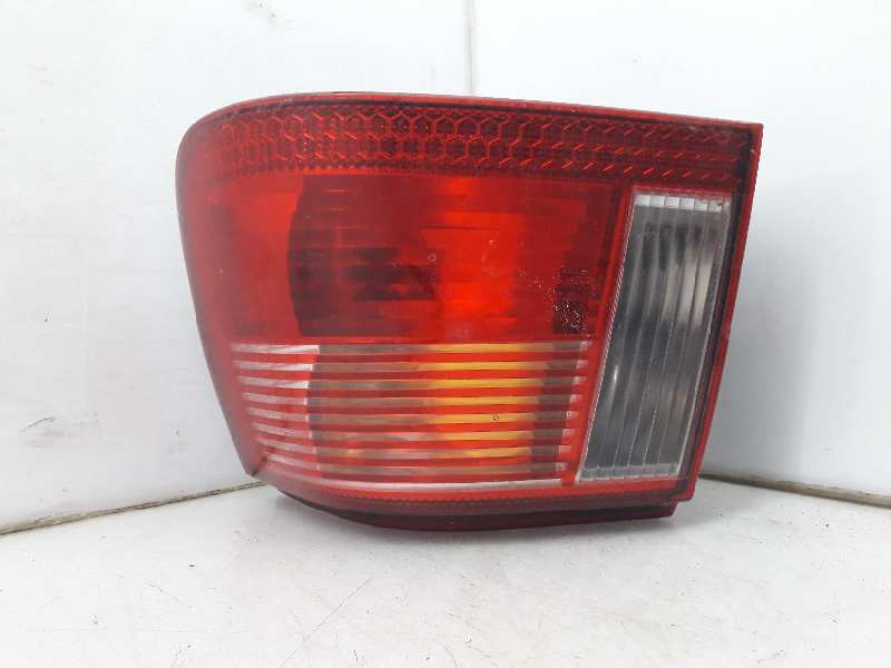 SEAT Cordoba 1 generation (1993-2003) Rear Right Taillight Lamp 6K6945112G 20181678