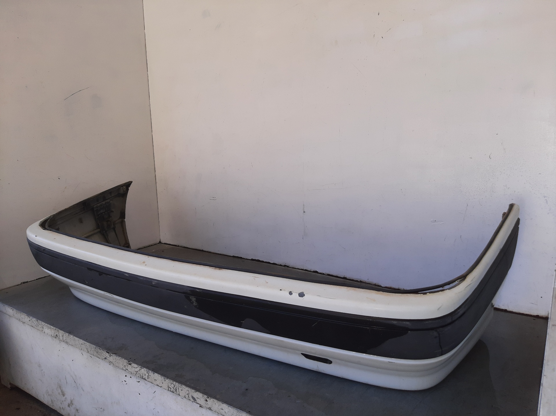 RENAULT Safrane 1 generation (1992-2000) Rear Bumper 7700827630 22440104