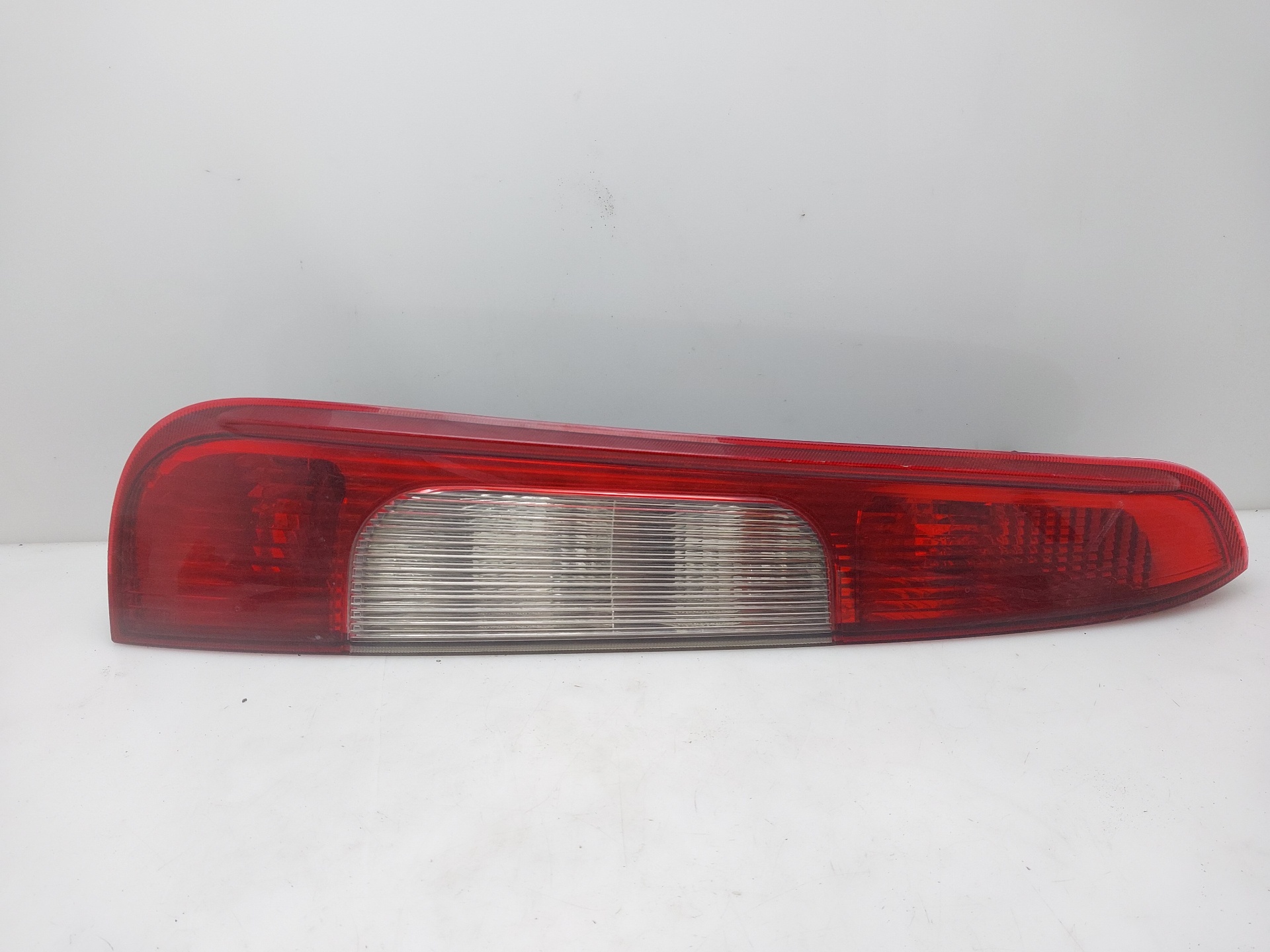FORD Rear Left Taillight 3M5113A603AA 23649348