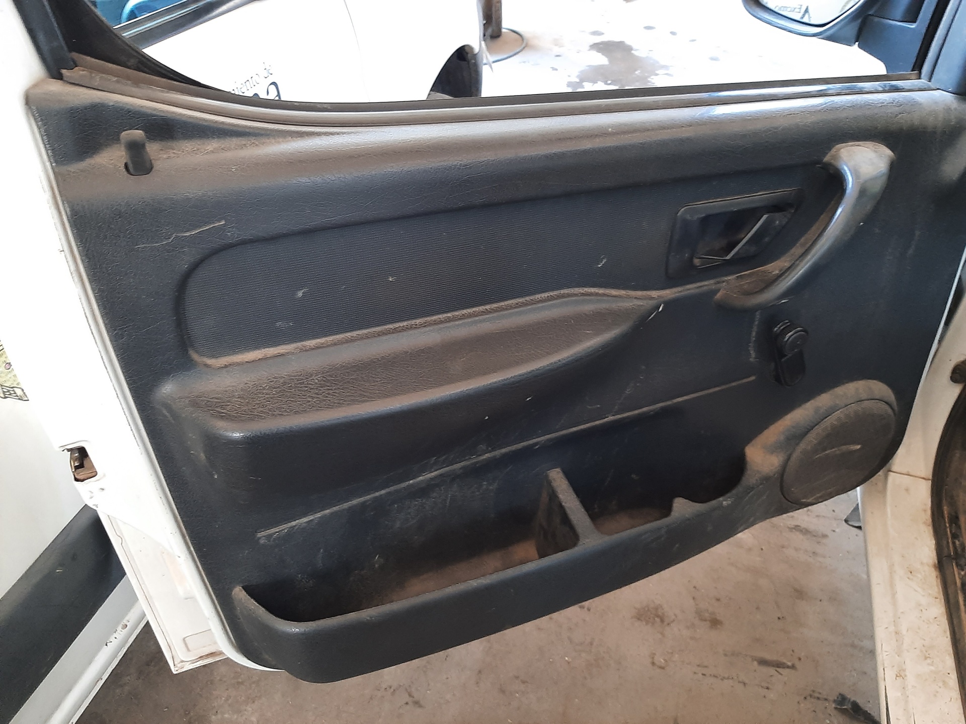 CITROËN Berlingo Vasemman etuoven ulkokahva 9101J4 18789520