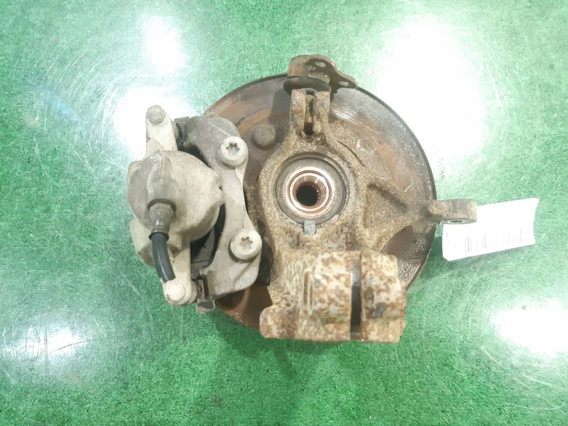 CITROËN C2 1 generation (2003-2009) Front Left Wheel Hub 1607557480 18659096