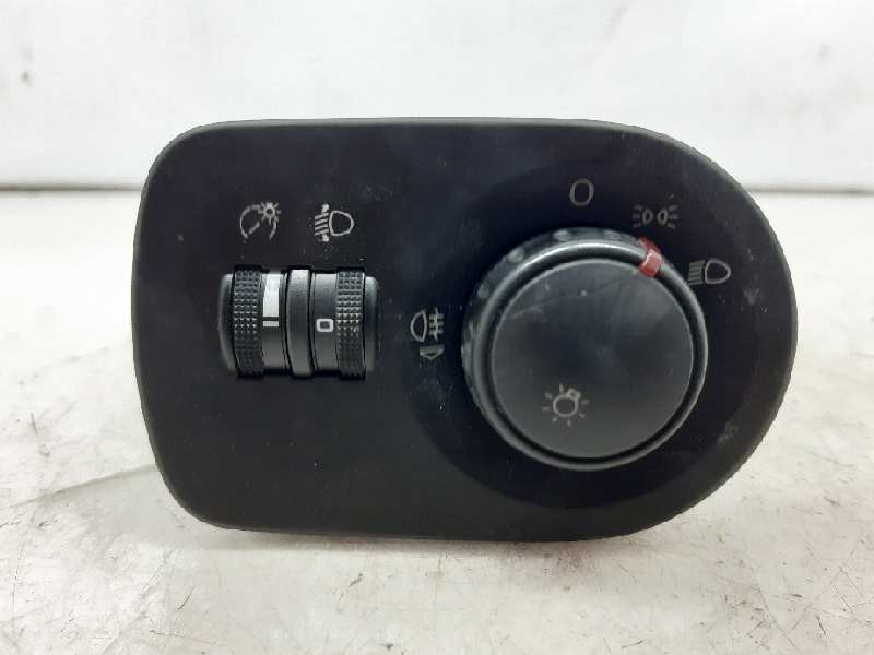 SEAT Leon 2 generation (2005-2012) Headlight Switch Control Unit 1P2941431F 18400697