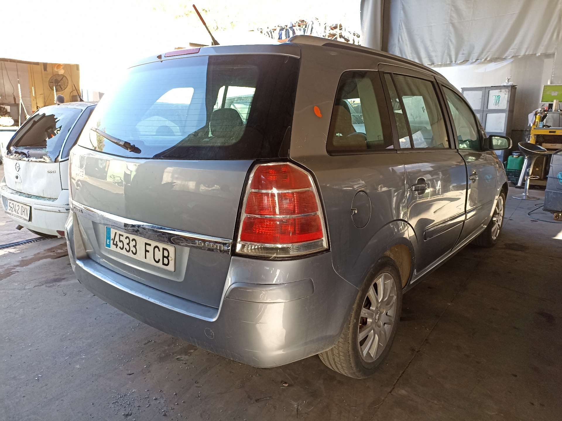 OPEL Zafira B (2005-2010) Încuietoare ușa spate dreapta 13210739 22455790