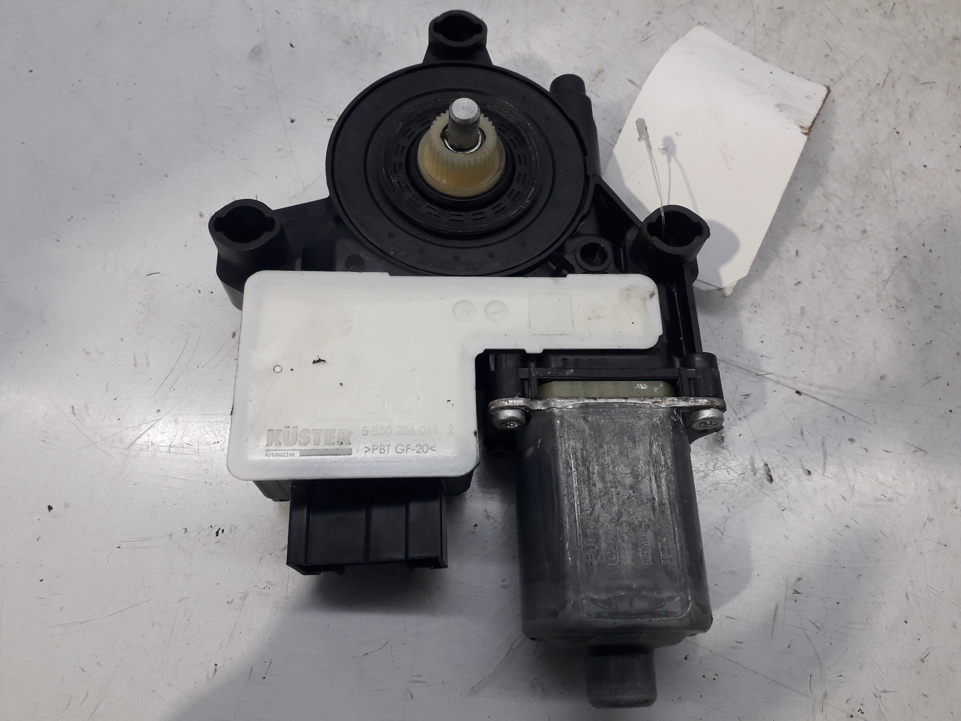 SEAT Alhambra 2 generation (2010-2021) Front Left Door Window Regulator Motor 2Q1959881 22300770