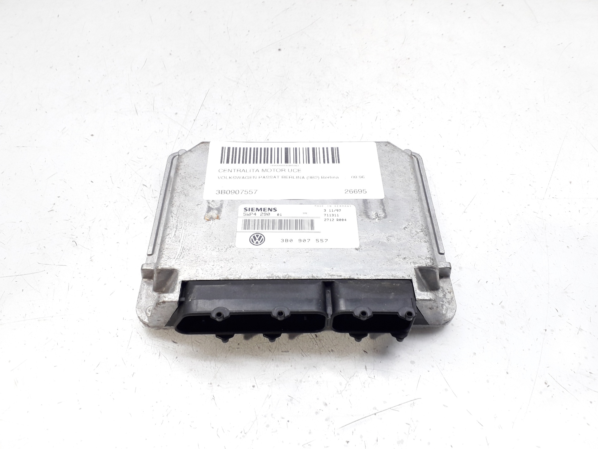 VOLKSWAGEN Passat B5 (1996-2005) Engine Control Unit ECU 3B0907557 22026725