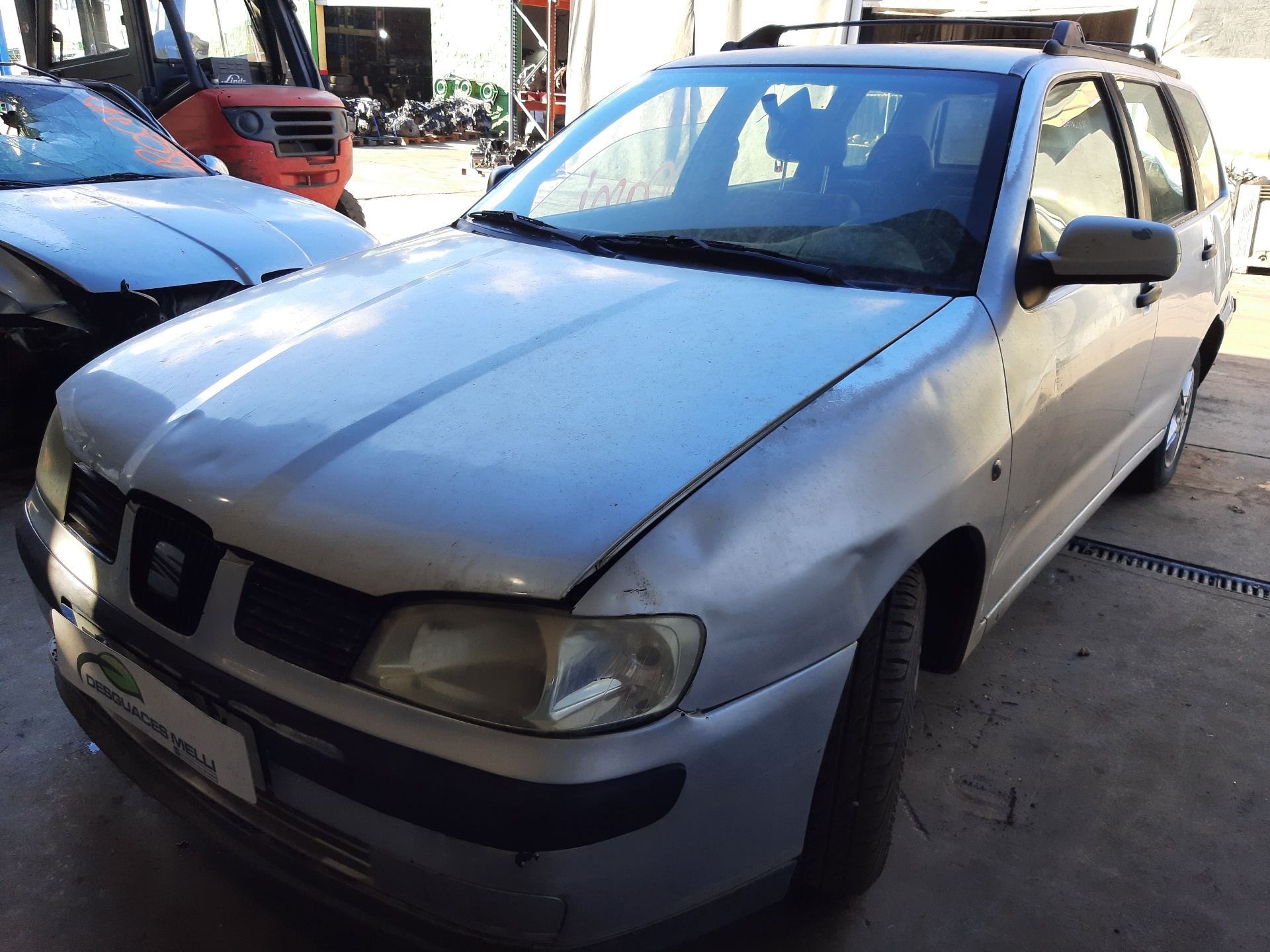 SEAT Cordoba 1 generation (1993-2003) Priekšējo kreiso durvju logu pacēlāja slēdži 6H0959855A 18782159