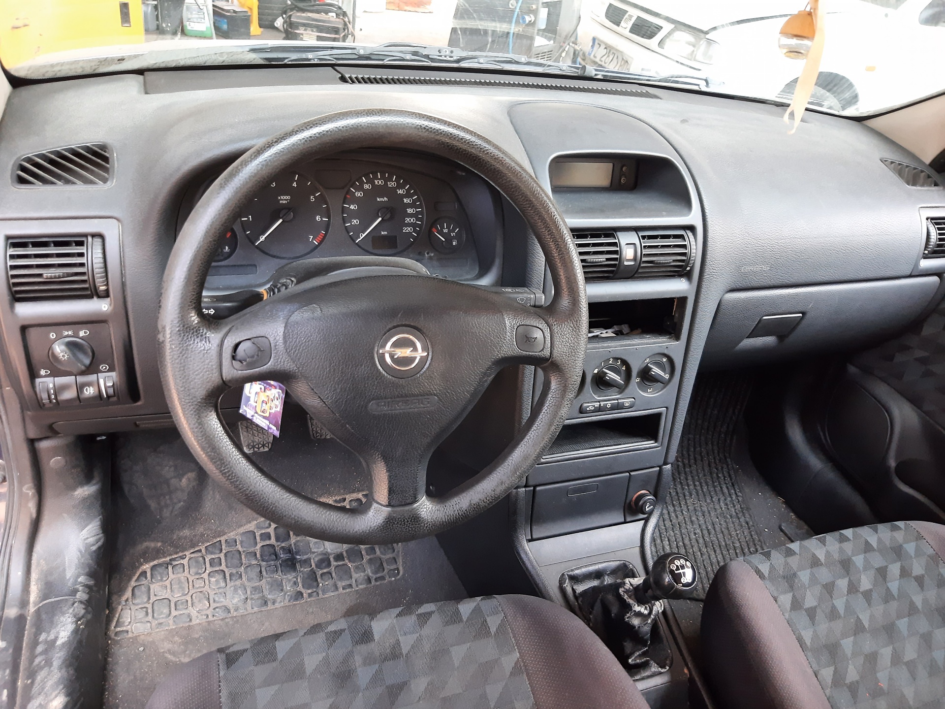 OPEL Astra H (2004-2014) Cutia de siguranțe 90560119 24141674