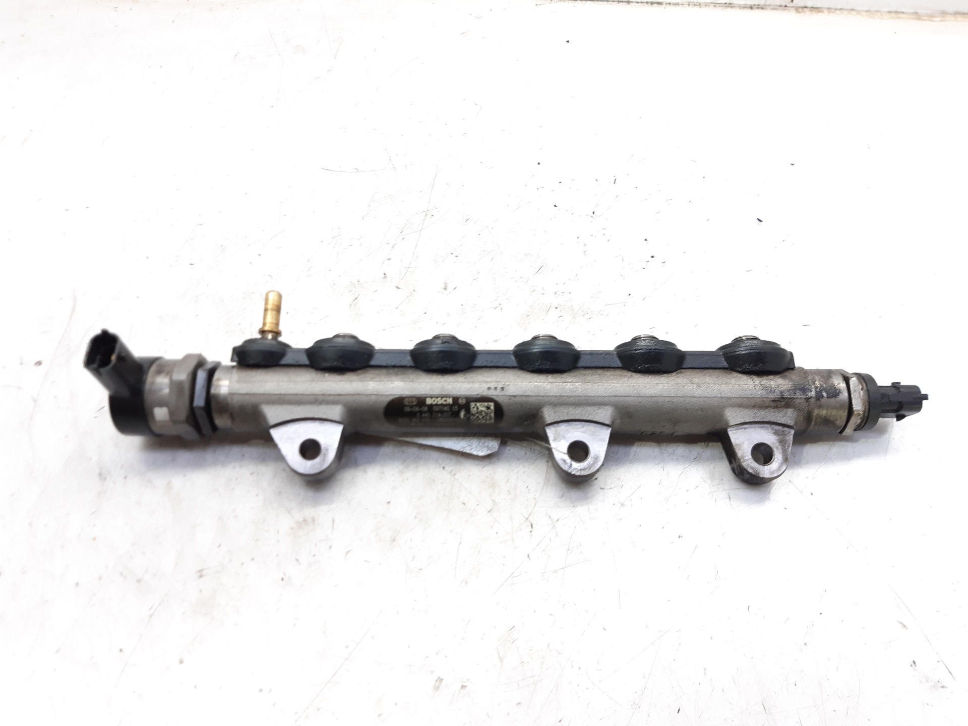 VOLKSWAGEN Laguna 3 generation (2007-2015) Fuel Rail 8200962035 22305213