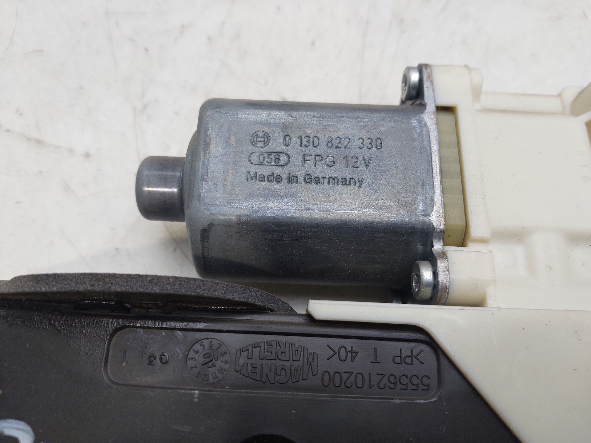 CITROËN DS5 1 generation (2012-2015) Motor regulator geam ușă stânga față 807310002R 25428194