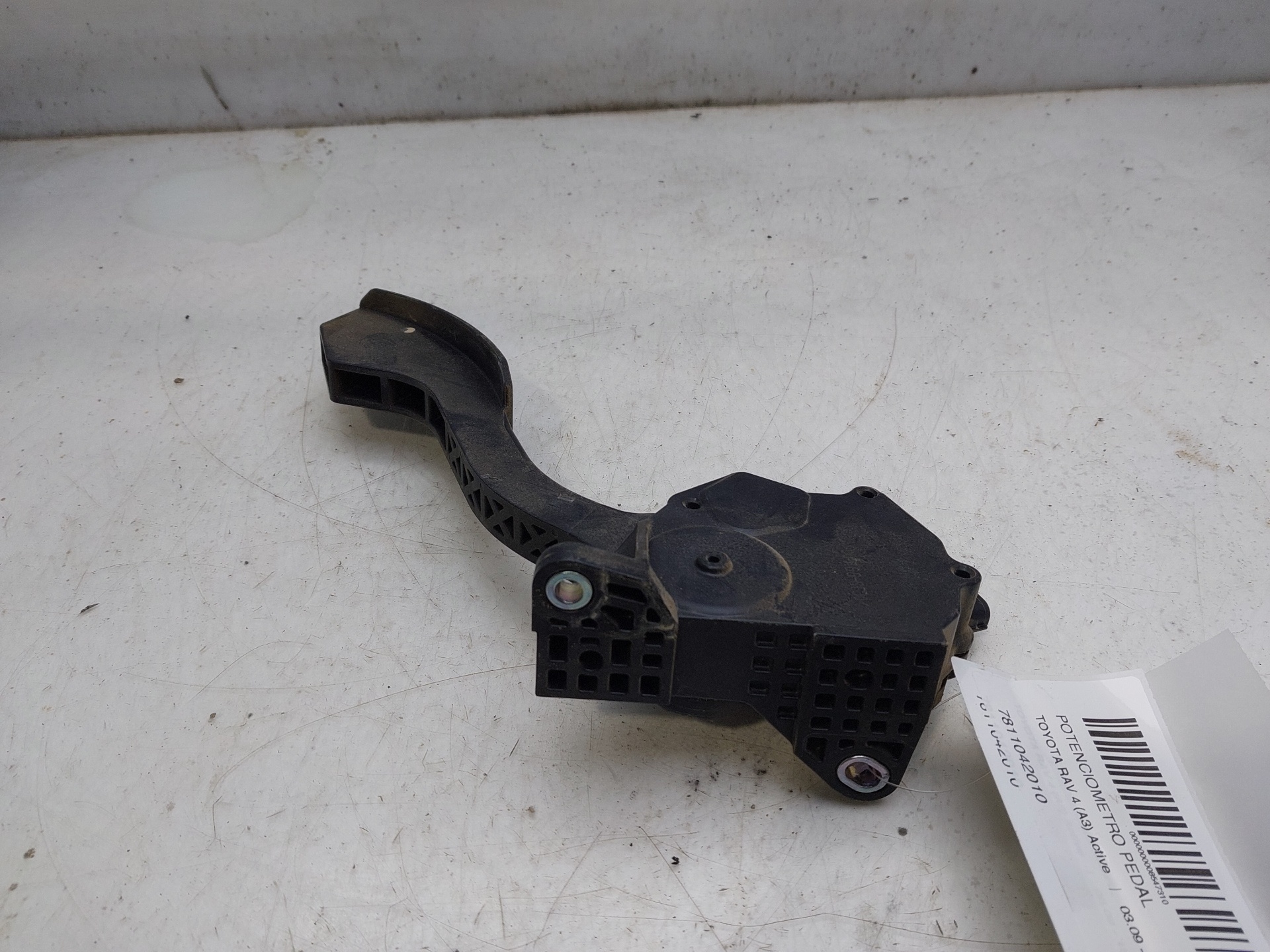 TOYOTA RAV4 2 generation (XA20) (2000-2006) Autres parties du corps 7811042010 24960138