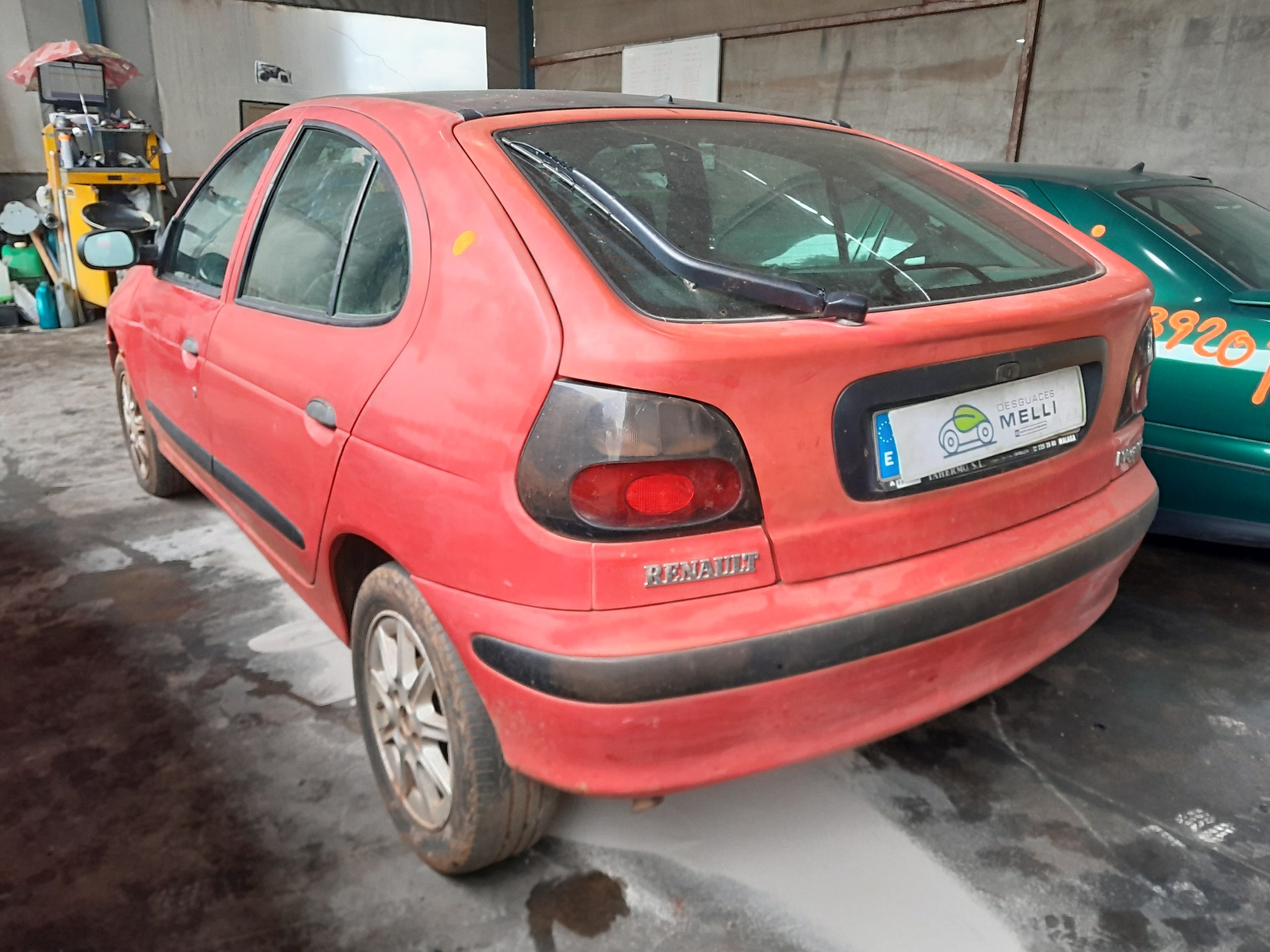 KIA Megane 1 generation (1995-2003) Кронштейн ручки передней левой двери 7700423887 23638442