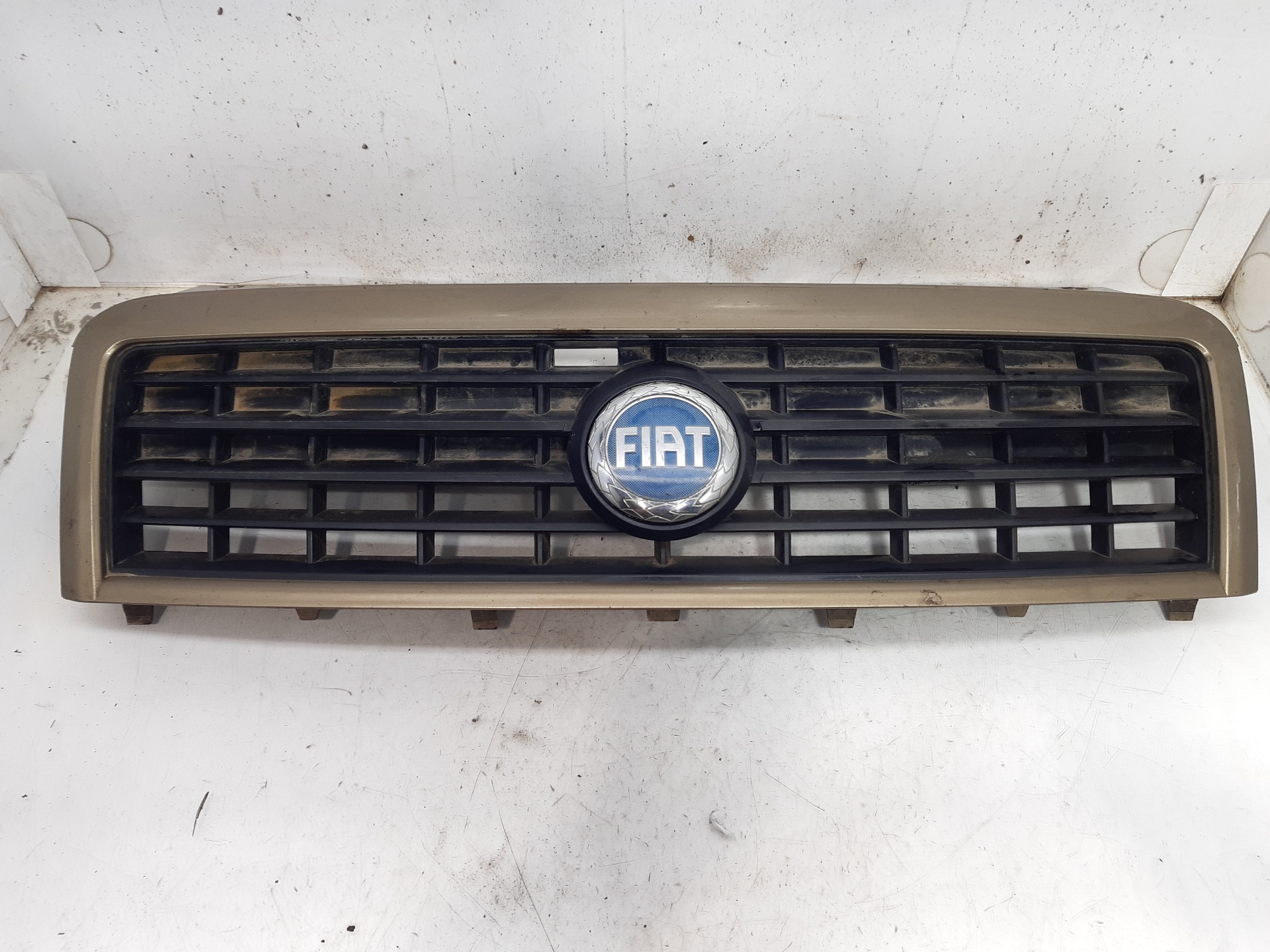 FIAT Doblo 1 generation (2001-2017) Radiator Grille 735395576 22305189