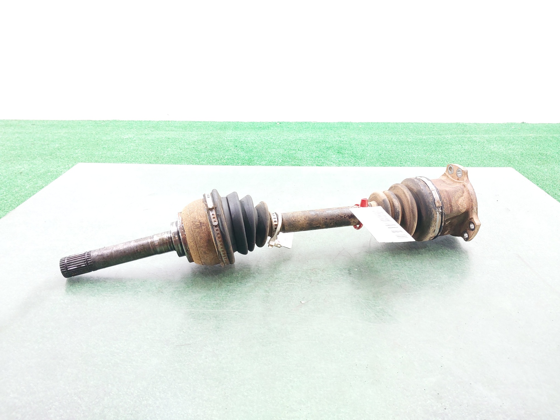 MERCEDES-BENZ Front Right Driveshaft 391002S660 24298181