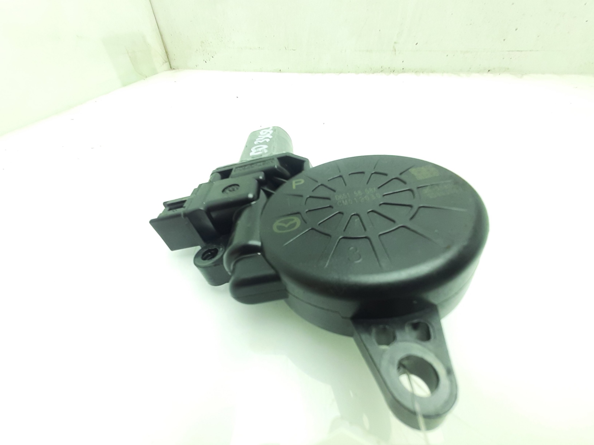 MAZDA CX-5 1 generation (2011-2020) Front Right Door Window Control Motor CM012030 24951174