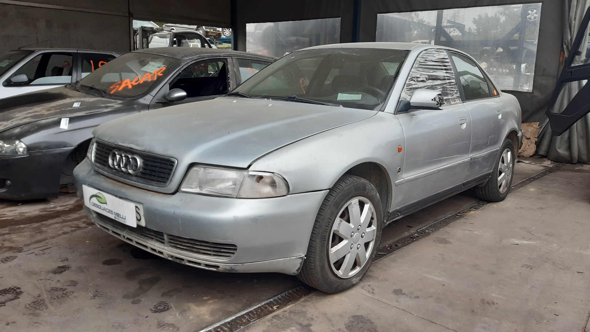 AUDI A3 8L (1996-2003) Наружная ручка передней левой двери 4A0837205D 24129330