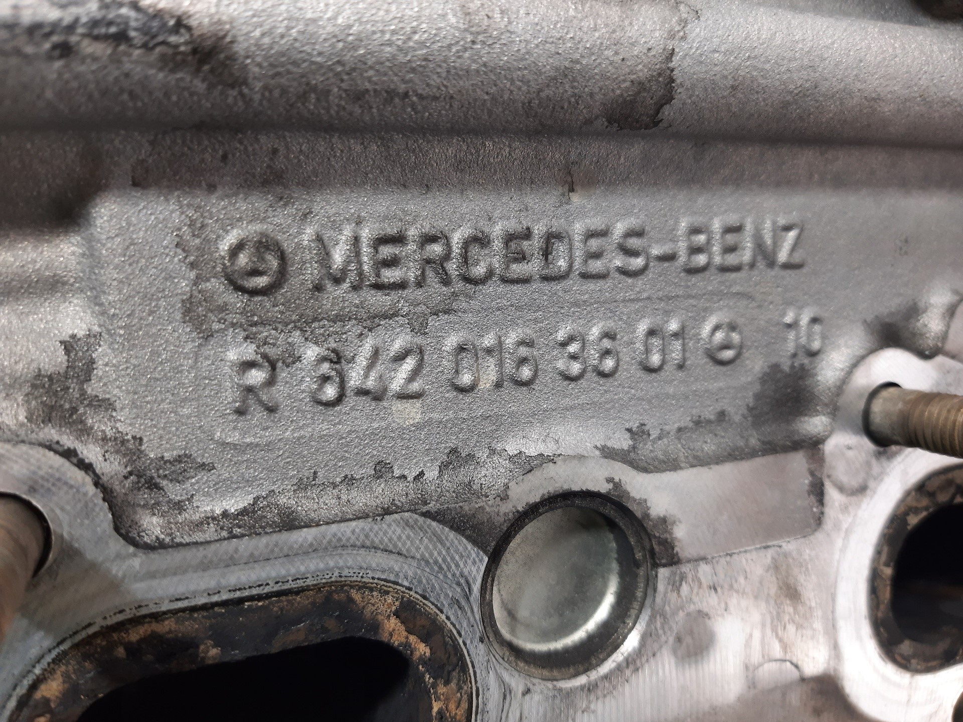 MERCEDES-BENZ E-Class W211/S211 (2002-2009) Dzinēja cilindra galva R6420163601 22916006