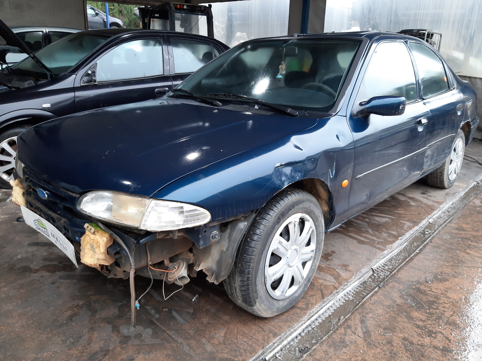 FORD Mondeo 1 generation (1993-1996) Bageste højre dørlås 7096477 22468311