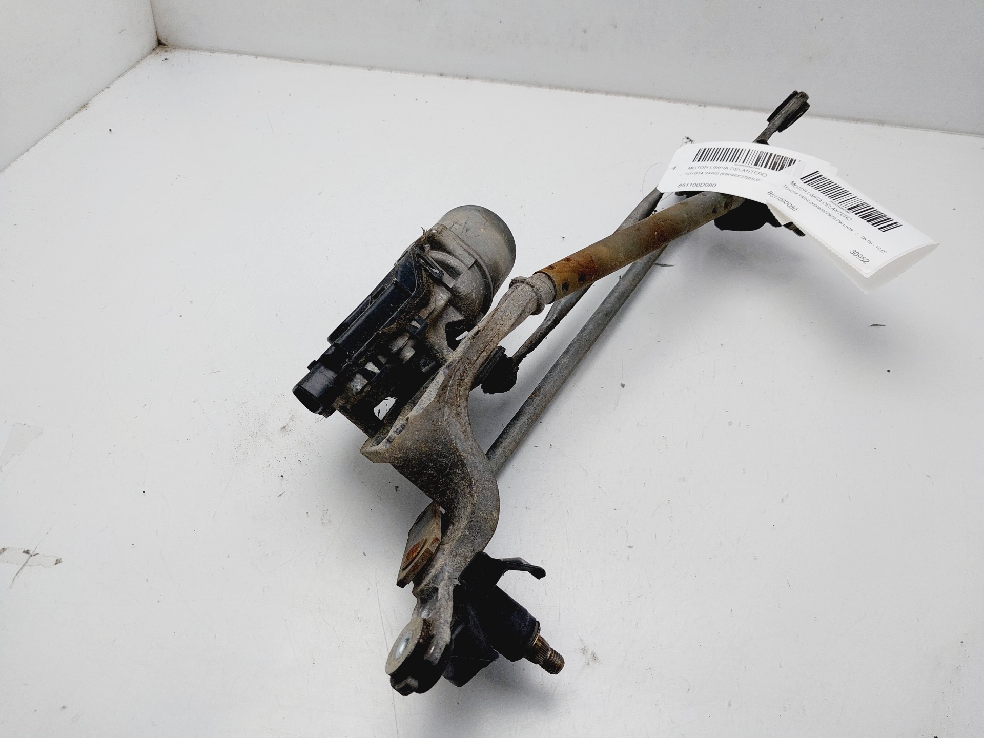 TOYOTA Yaris 2 generation (2005-2012) Front Windshield Wiper Mechanism 851100D080 25698199