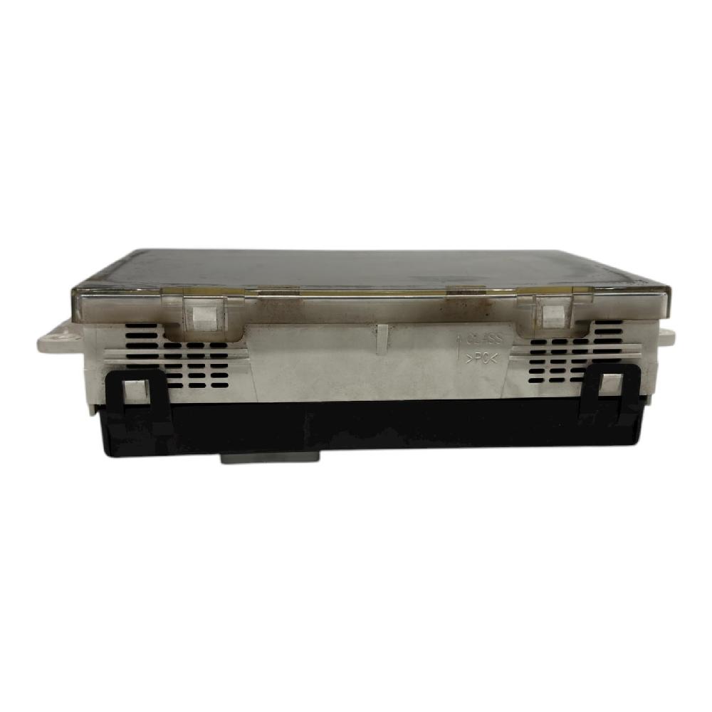 Pantalla multifunción YD22 21677652 de Nissan Almera (n16/e) 2003-2004 con 2498570 km - pieza usada