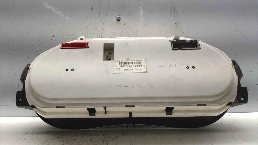 Cuadro de instrumentos F8Q630 8200133491 de Renault Kangoo express (fc0/1_) 2001-2005 - pieza usada