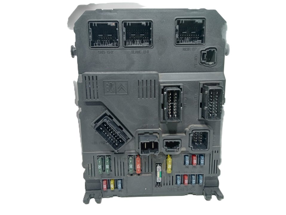 Caja de relés / fusibles 9650584680 de Peugeot 206 1999-2001 - pieza usada