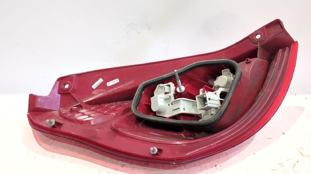 Faro posteriore destro SPJA 1709552 de Ford Fiesta vi (cb1, ccn) 2008-0 97 CV - pieza usada