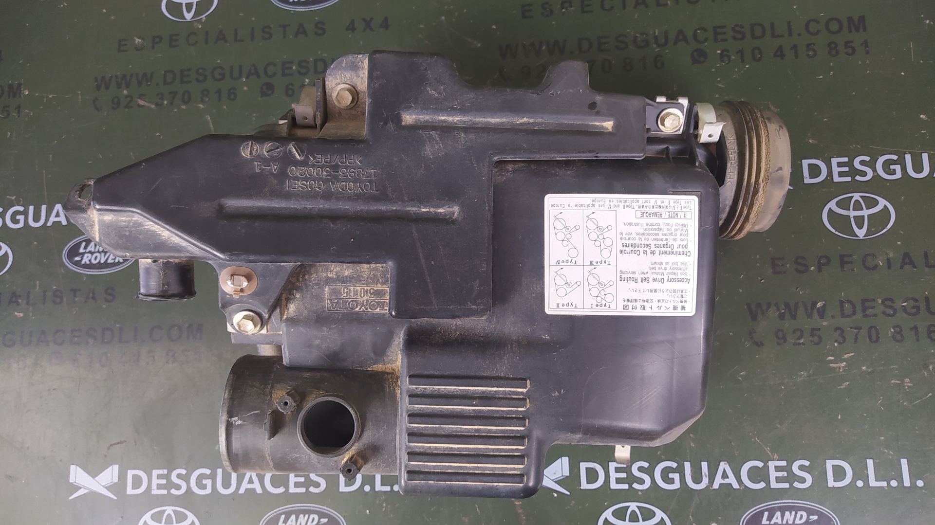 Filtro de aire 1KD 1770530090 de Toyota Land cruiser 2002-2009 con 152000 km - pieza usada