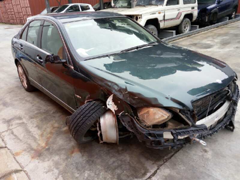 MERCEDES-BENZ C-Class W204/S204/C204 (2004-2015) Aripa stânga față OBSERVARFOTOS 22784682