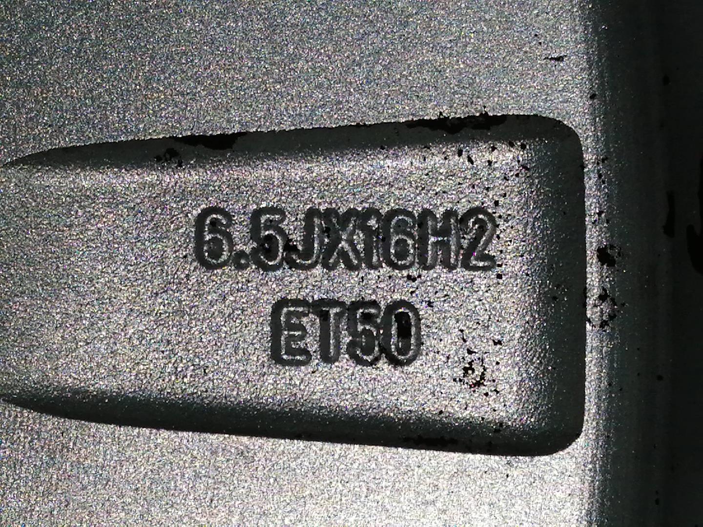 AUDI A2 8Z (1999-2005) Шина 8P0601025, 65JX16H2ET50 19347357