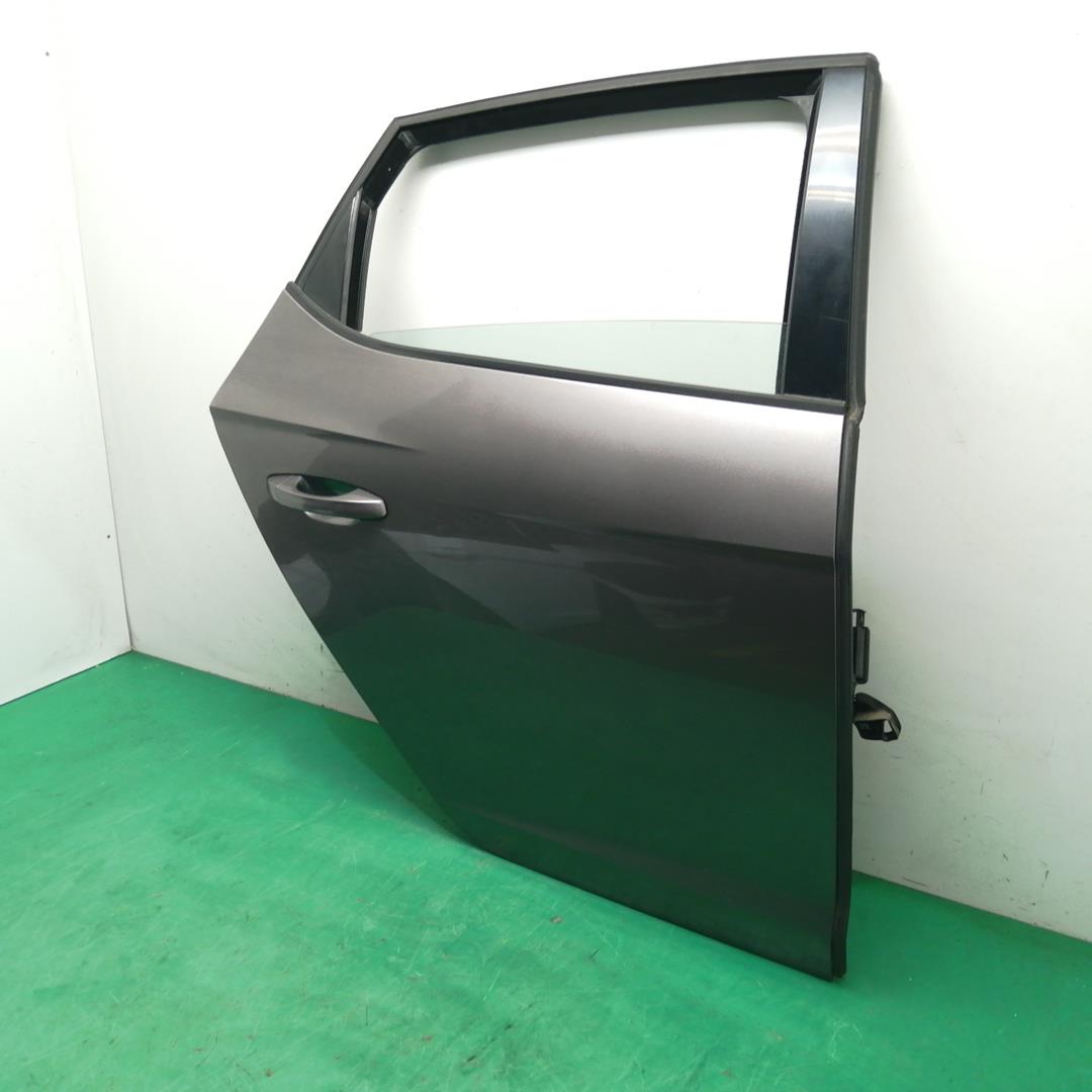 SEAT Leon 3 generation (2012-2020) Rear Right Door 5F4833056, OBSERVARFOTOS 19350428