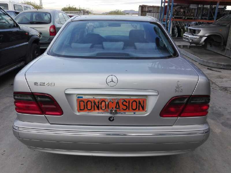 MERCEDES-BENZ E-Class W210 (1995-2002) Dekk A2104011302, 75JX16H2ET41 19347324