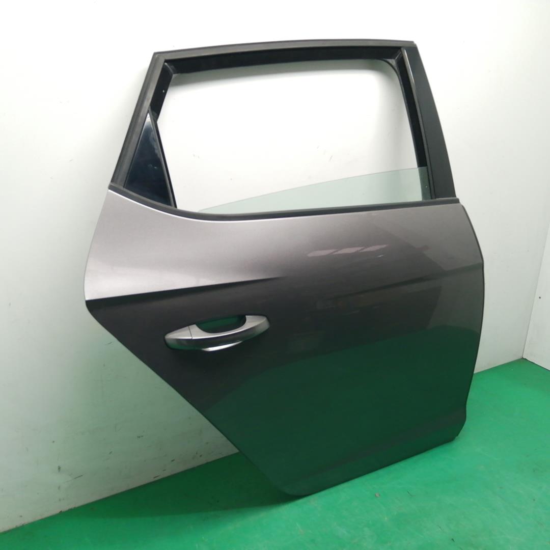 SEAT Leon 3 generation (2012-2020) Rear Right Door 5F4833056, OBSERVARFOTOS 19350428