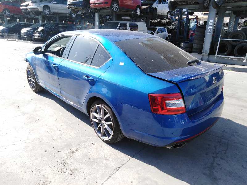 SKODA Octavia 3 generation (2013-2020) Ступица передняя правая 5Q0407258A 24054958