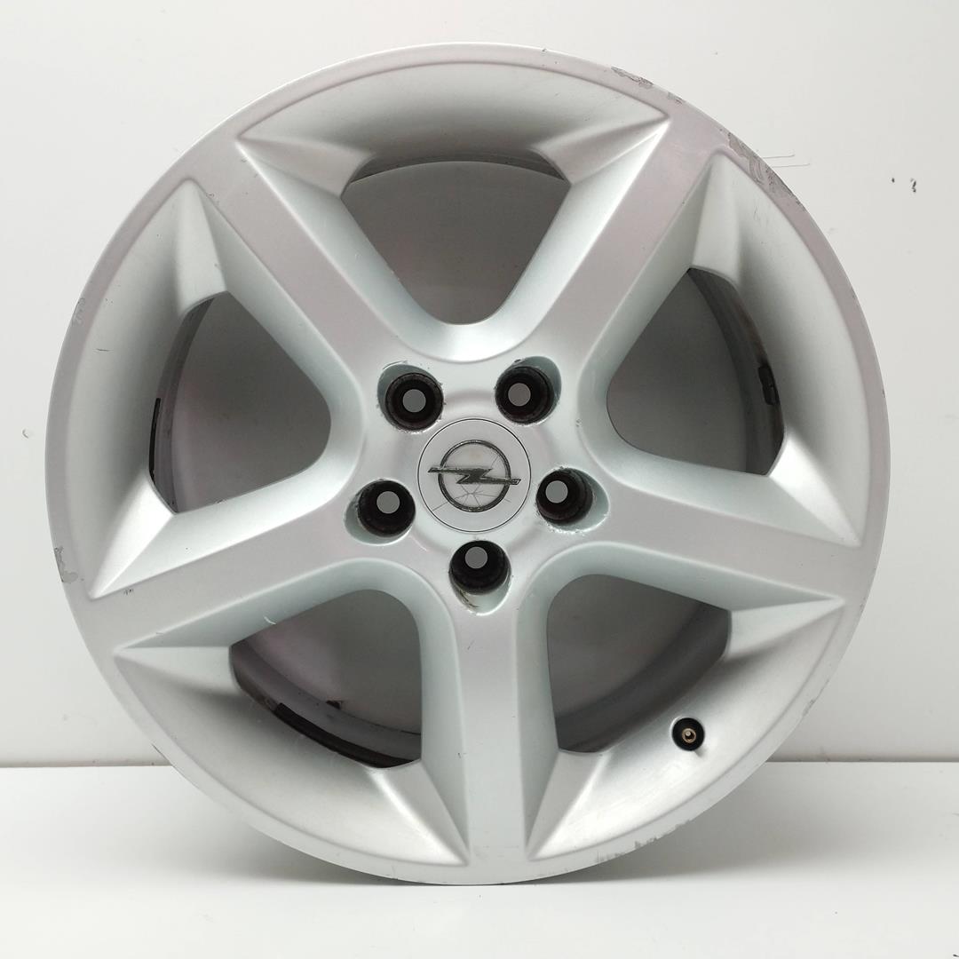 OPEL Astra H (2004-2014) Pneu 13288966, 7JX17ET39, 5H5X110 19350397