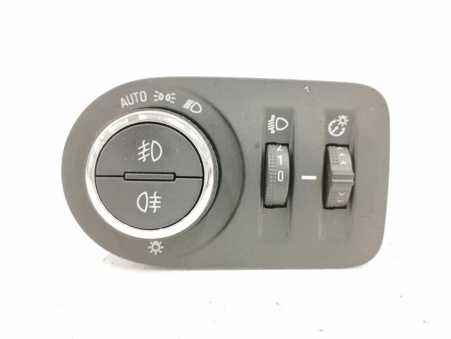 OPEL Astra K (2015-2021) Headlight Switch Control Unit 39050757 19339024
