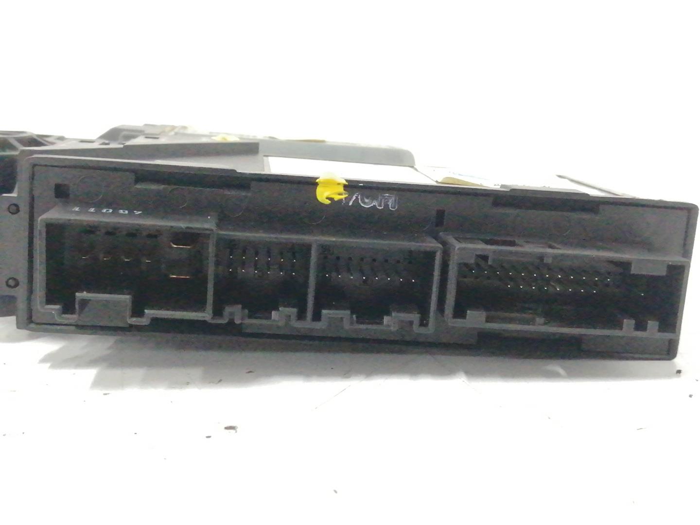 AUDI A4 B6/8E (2000-2005) Motor de control geam ușă dreapta față 8E1959802B, 0130821764, 5WK47006ABF 19338469