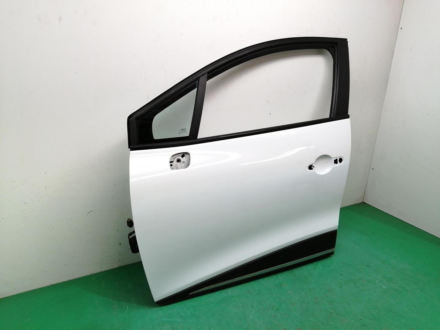 RENAULT Clio 4 generation (2012-2020) Priekinės kairės durys 801017896R 24061852