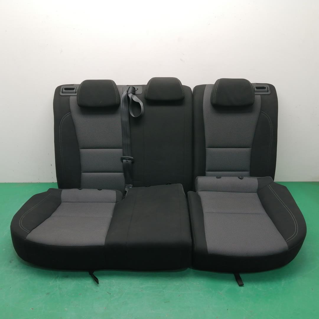 HYUNDAI i30 GD (2 generation) (2012-2017) Seats 22784584