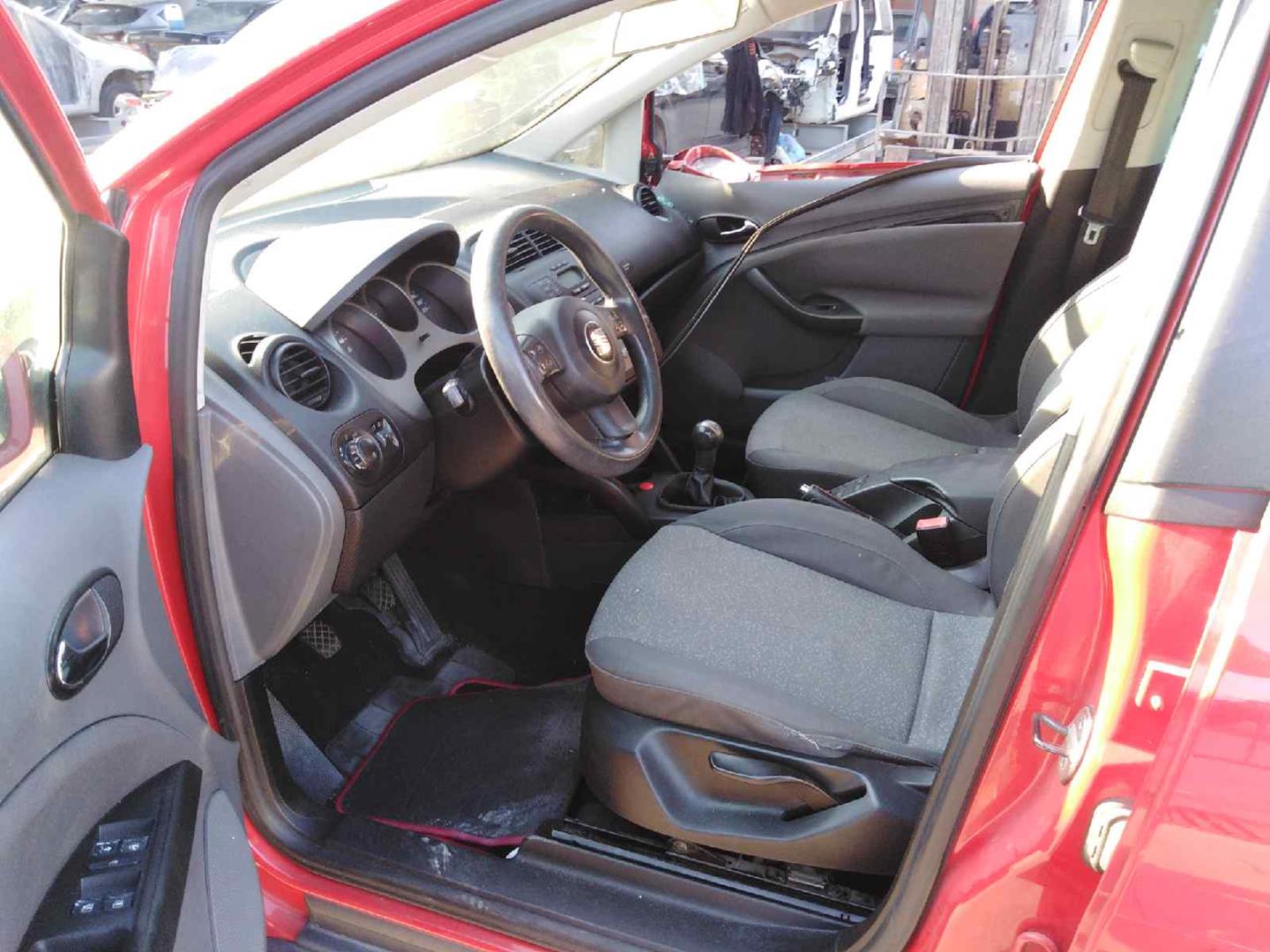 SEAT Toledo 3 generation (2004-2010) Маторчик стеклоподъемника передней левой двери 5P0837401A, 1K0959793D 21094970