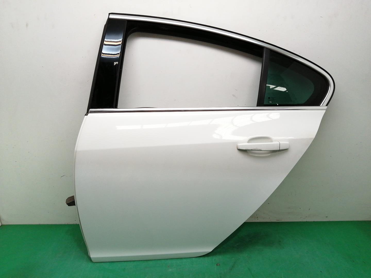 OPEL Insignia A (2008-2016) Rear Left Door OBSERVARFOTOS 22289240