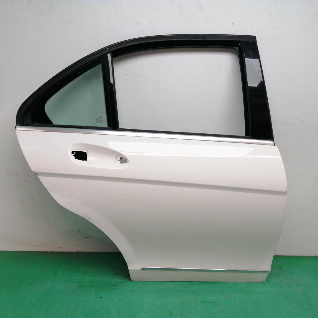 MERCEDES-BENZ C-Class W204/S204/C204 (2004-2015) Rear Right Door NECESITAREPARACION 19313008